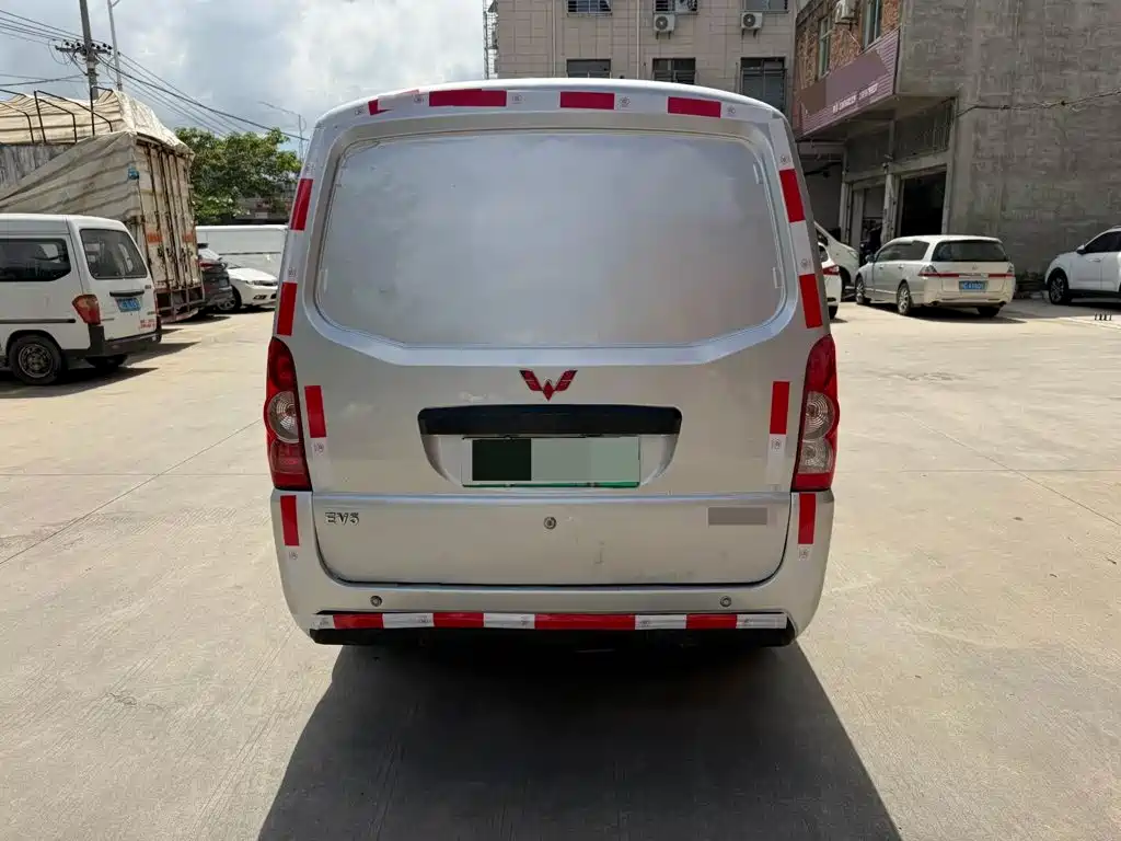 Wuling Wuling EV50 — фото 6