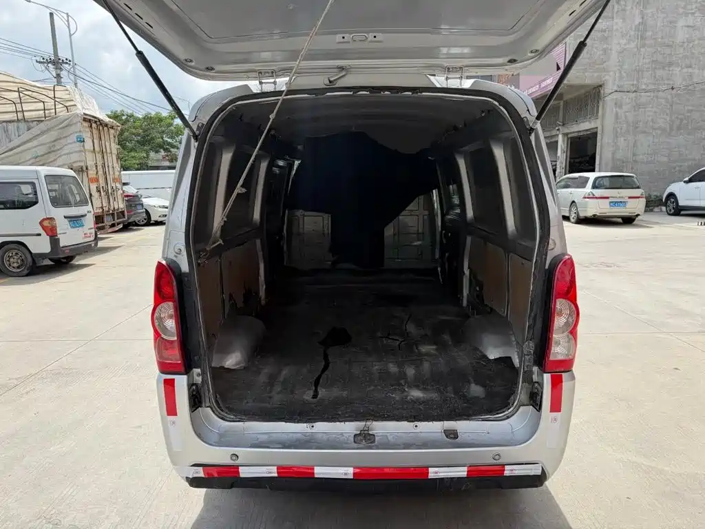 Wuling Wuling EV50 — фото 8