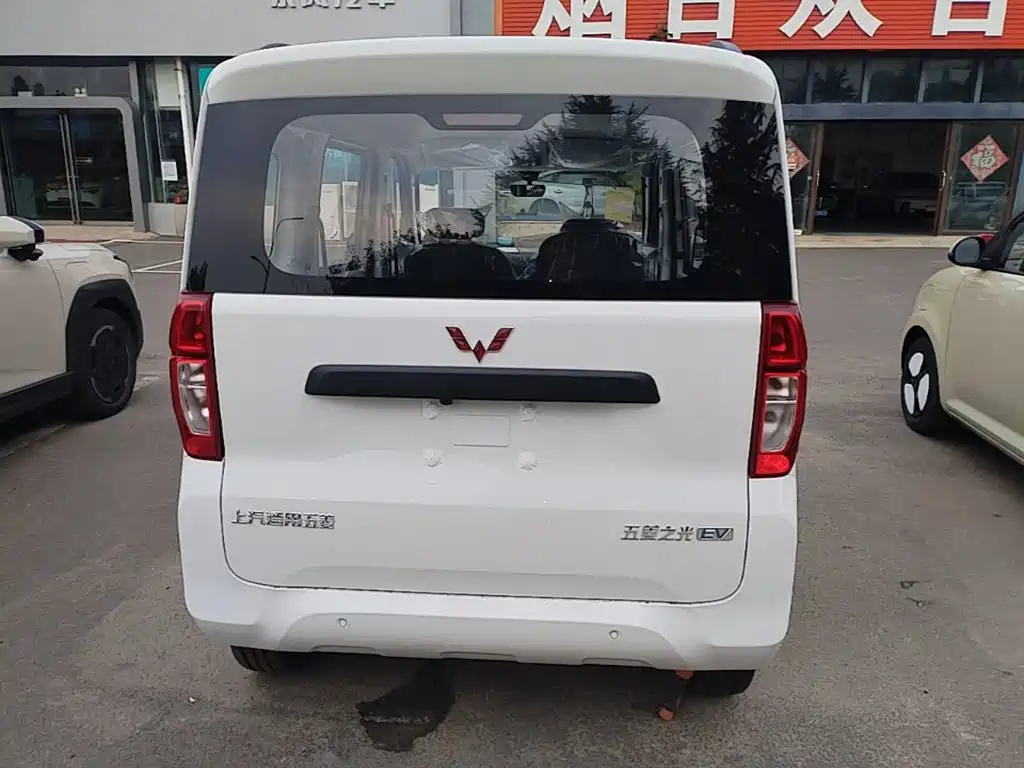 Wuling Zhiguang EV — фото 6