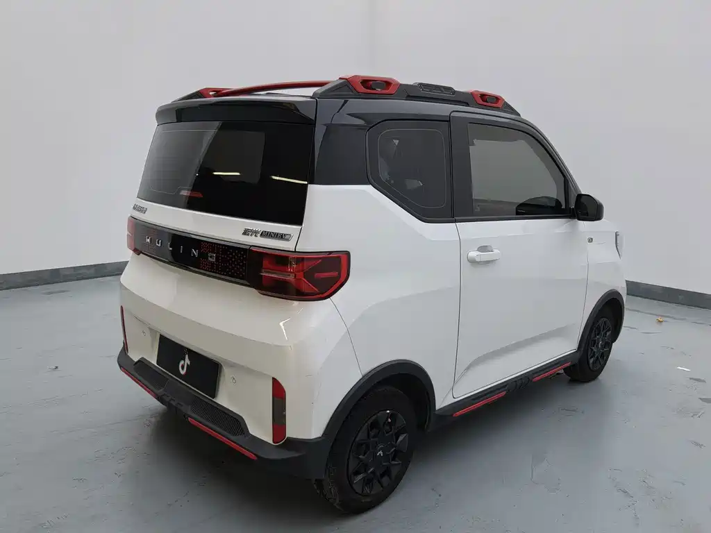 Wuling MINIEV — фото 9