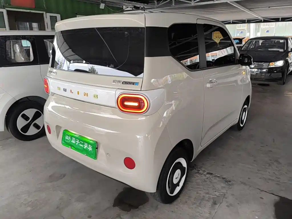 Wuling MINIEV — фото 7