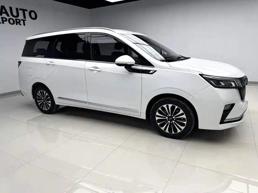 Wuling Jiachen — фото 4