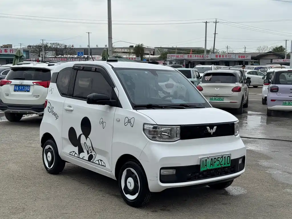 Wuling MINIEV — фото 3