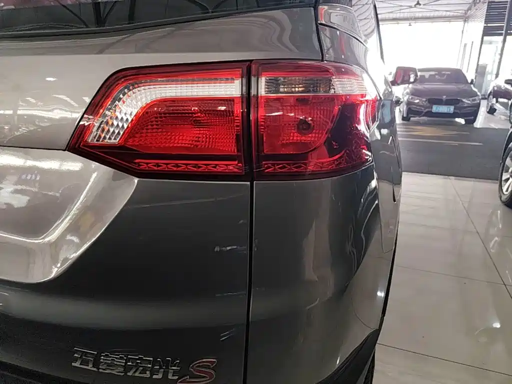 Wuling Hongguang S3 — фото 8