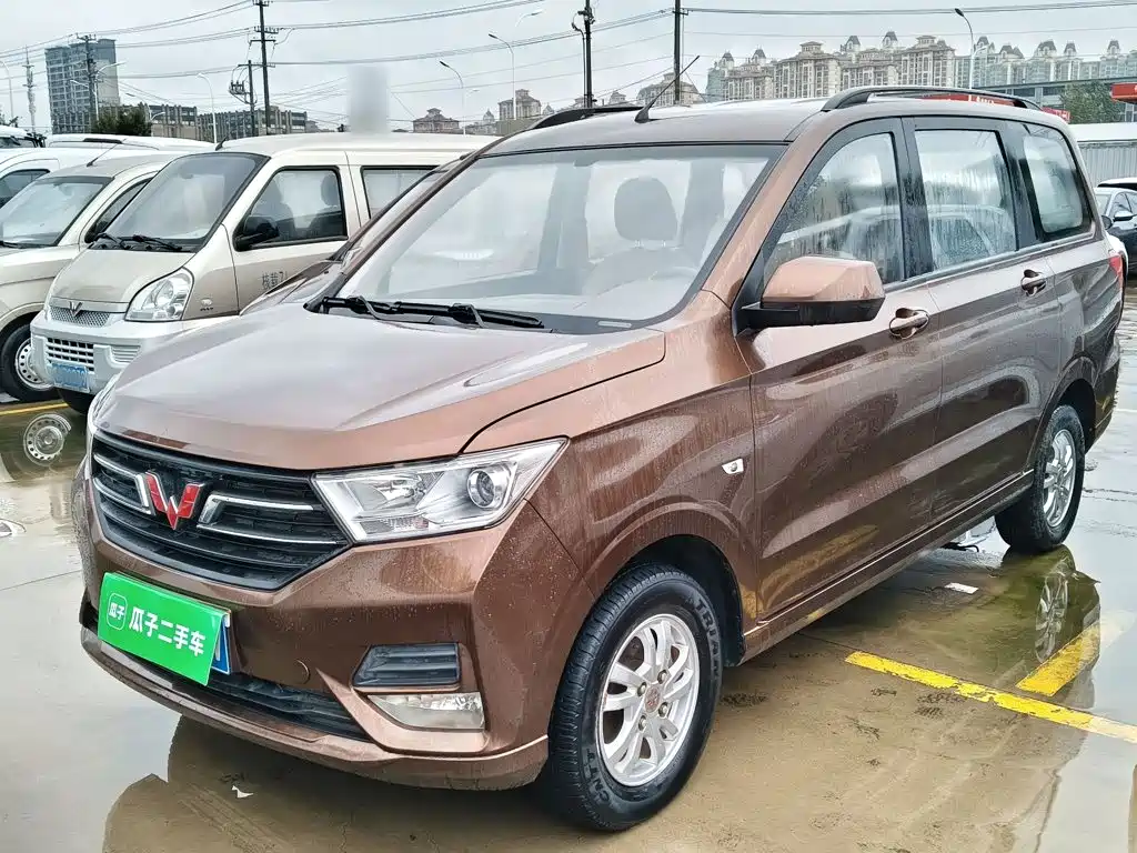 Wuling Hongguang — фото 2