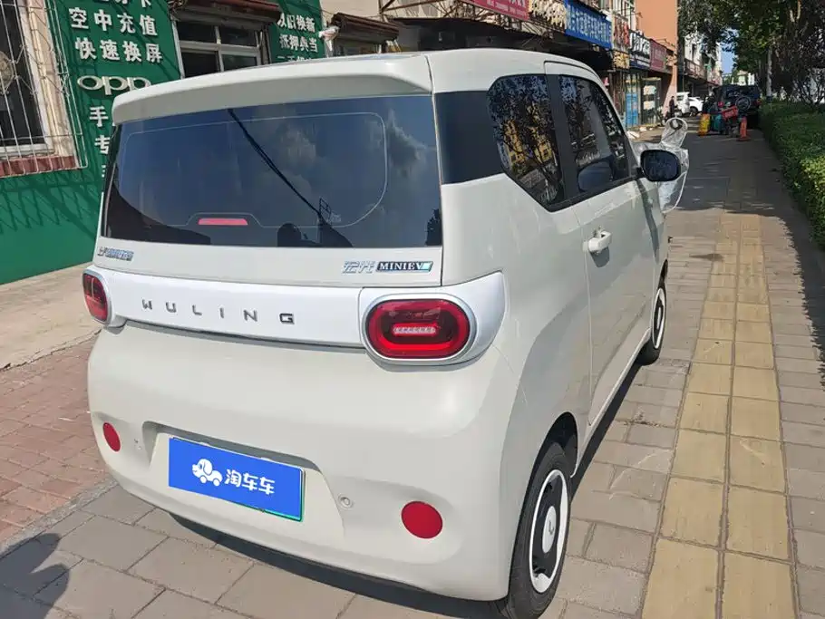 Wuling MINIEV — фото 3