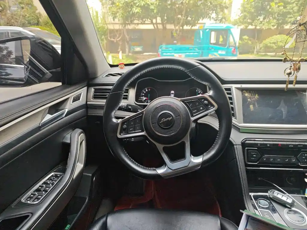Zotye X7 — фото 3