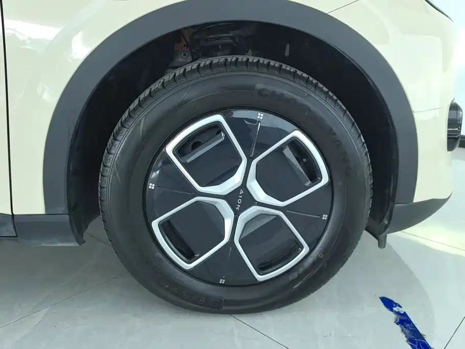 Aion AION UT — фото 6
