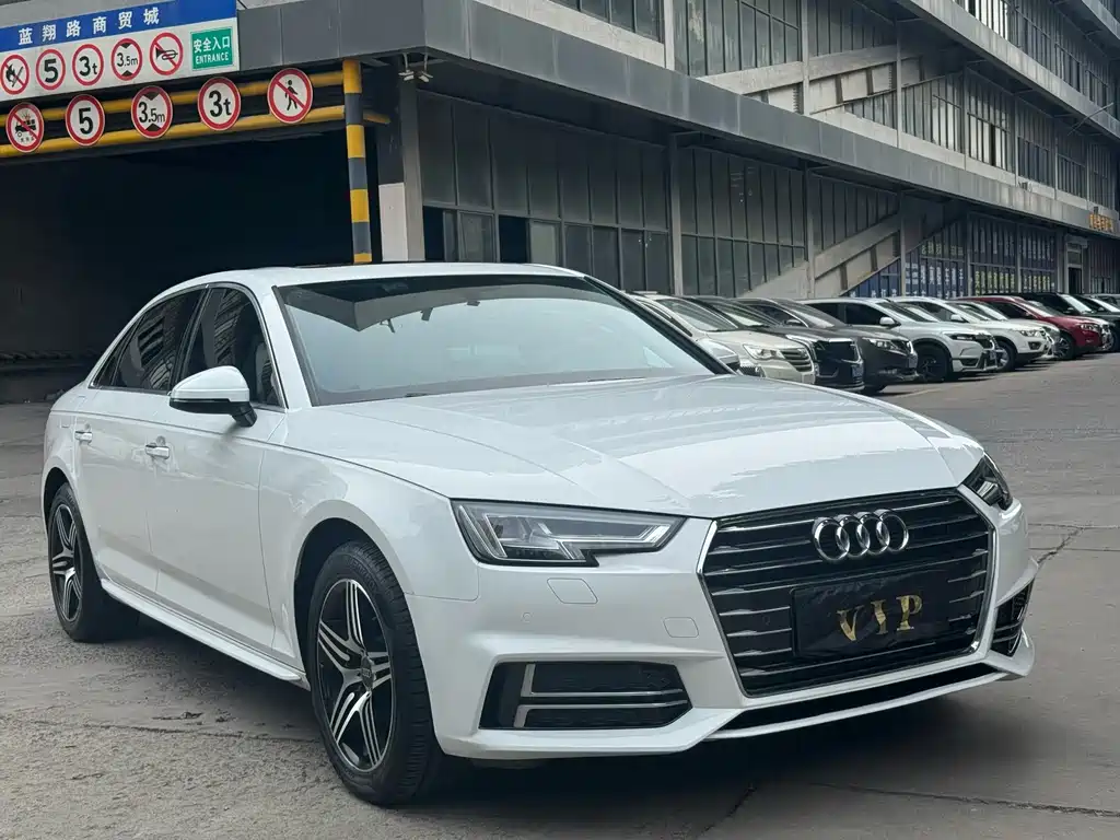Audi A4L — фото 3