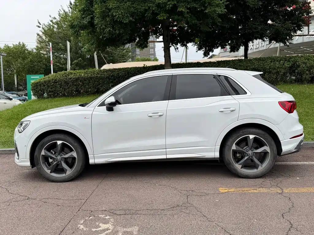 Audi Q3 — фото 3