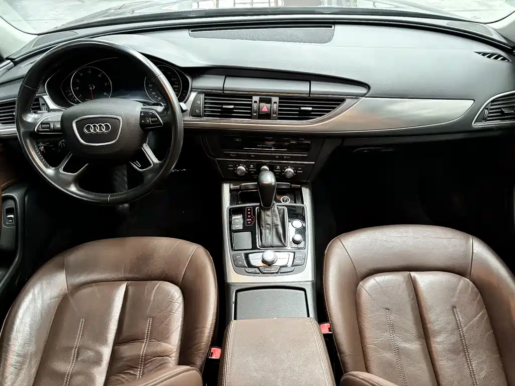 Audi A6L — фото 10