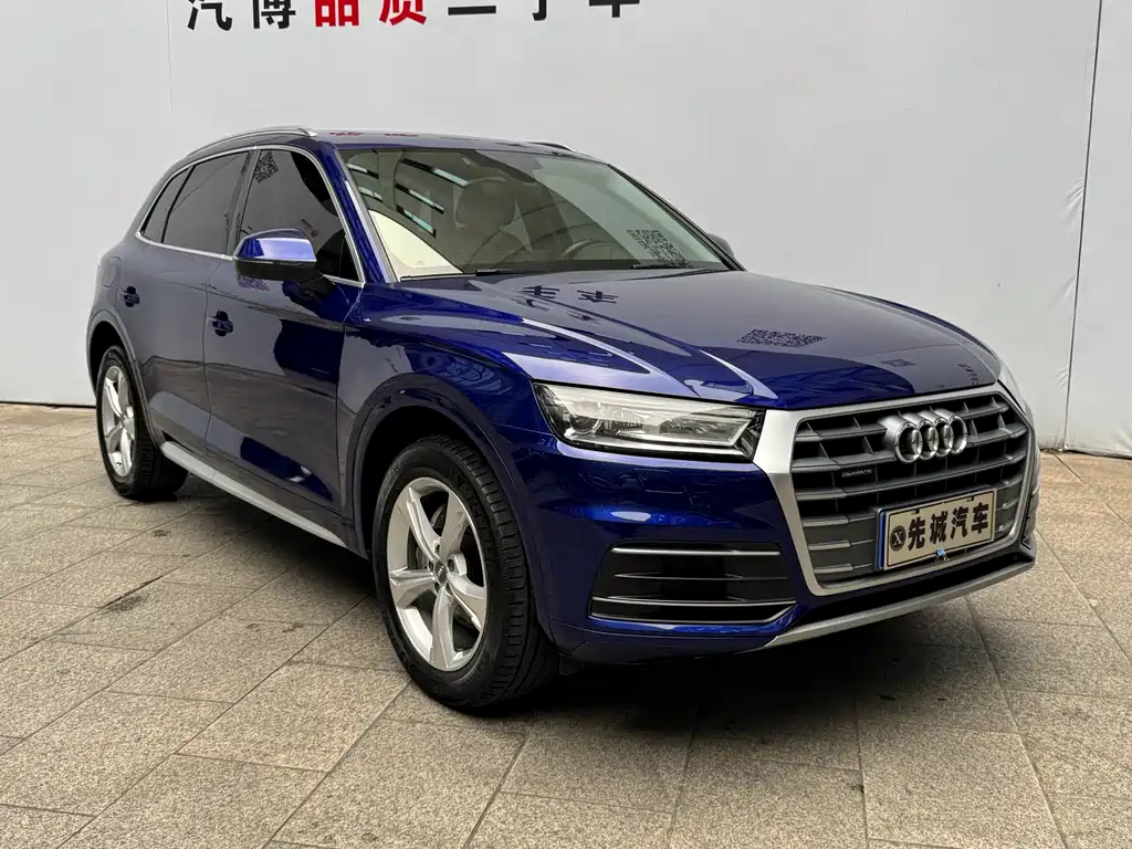 Audi Q5L — фото 3
