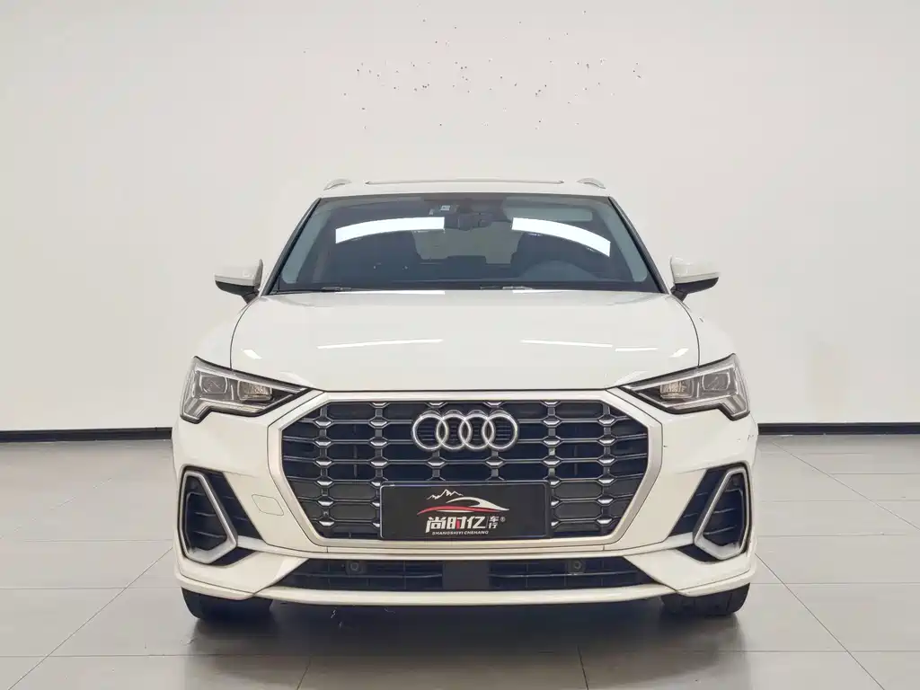 Audi Q3 — фото 2