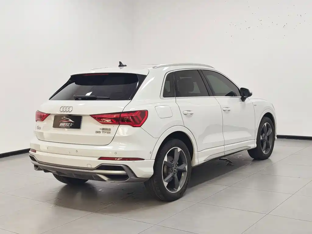 Audi Q3 — фото 4