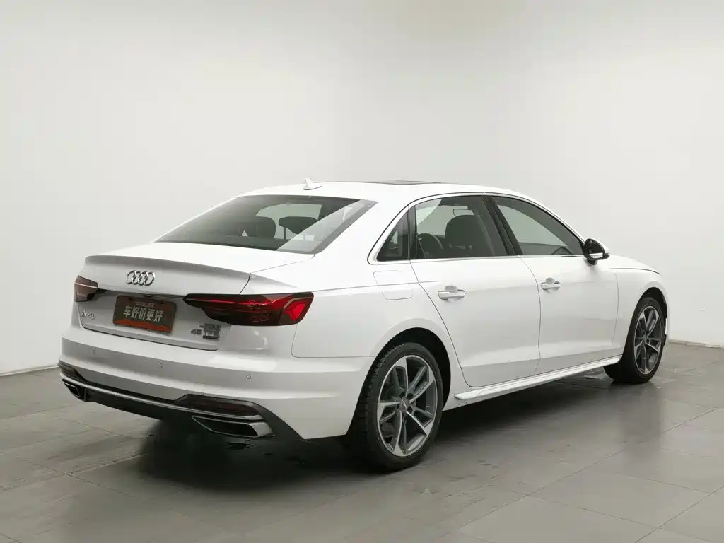 Audi A4L — фото 2