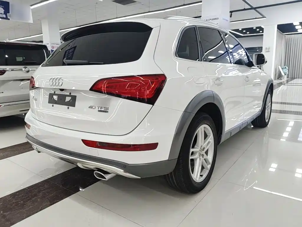 Audi Q5 — фото 7