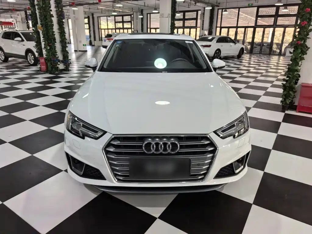 Audi A4L — фото 7