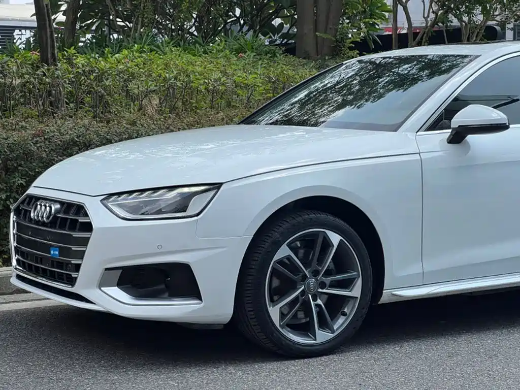 Audi A4L — фото 10
