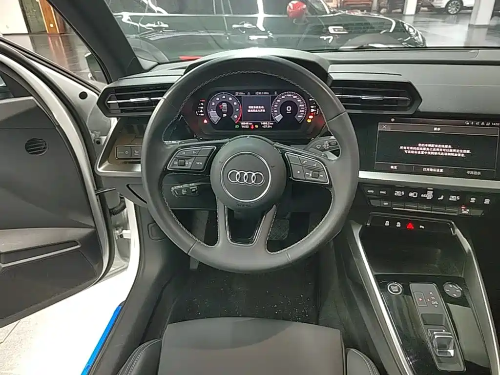 Audi A3 — фото 11