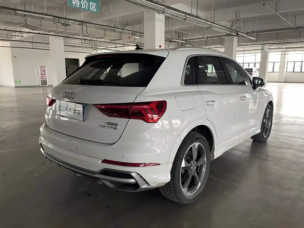 Audi Q3 — фото 6