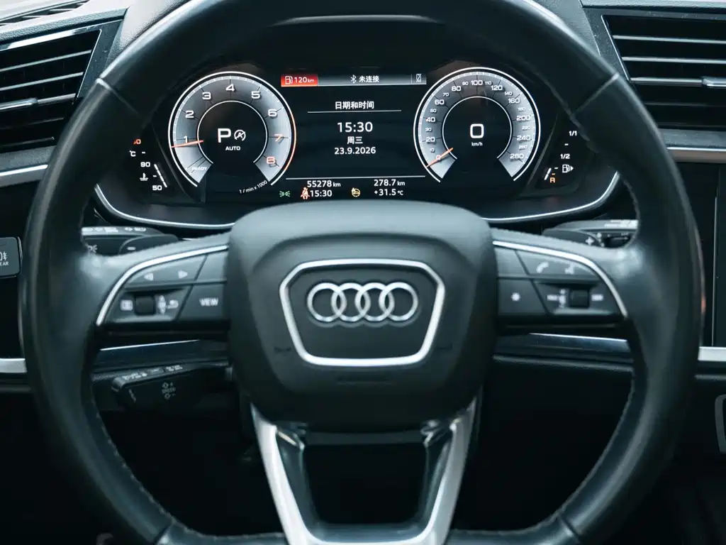 Audi Q3 — фото 7