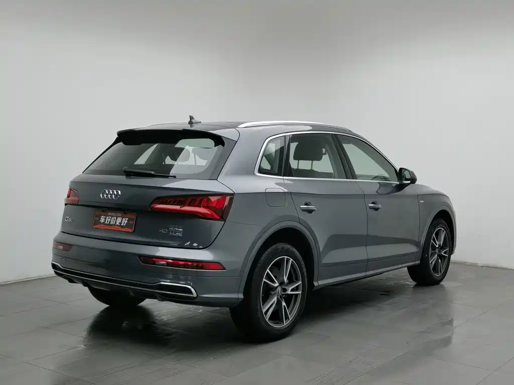 Audi Q5L — фото 2