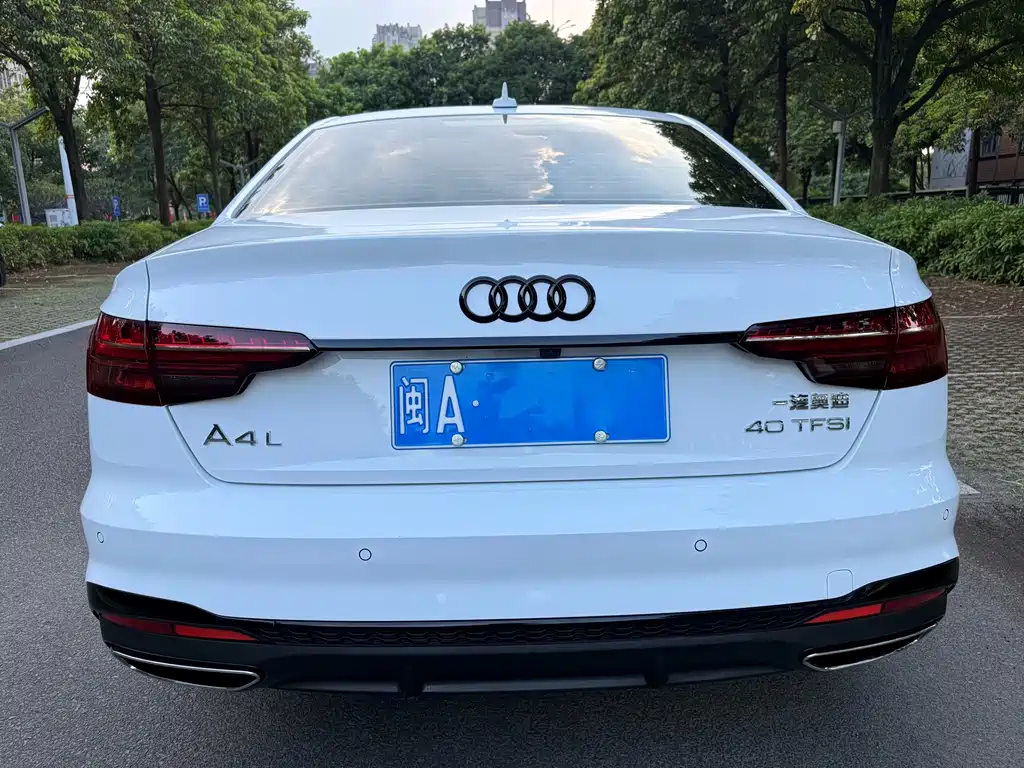 Audi A4L — фото 5