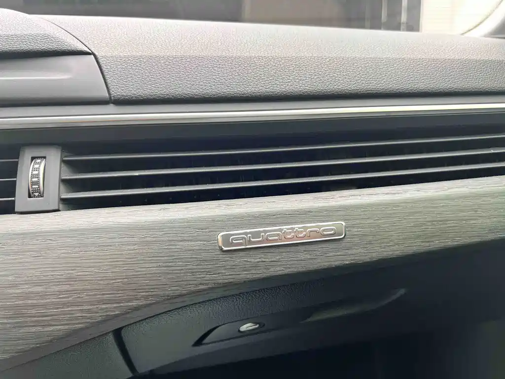 Audi A4 (Import) — фото 20