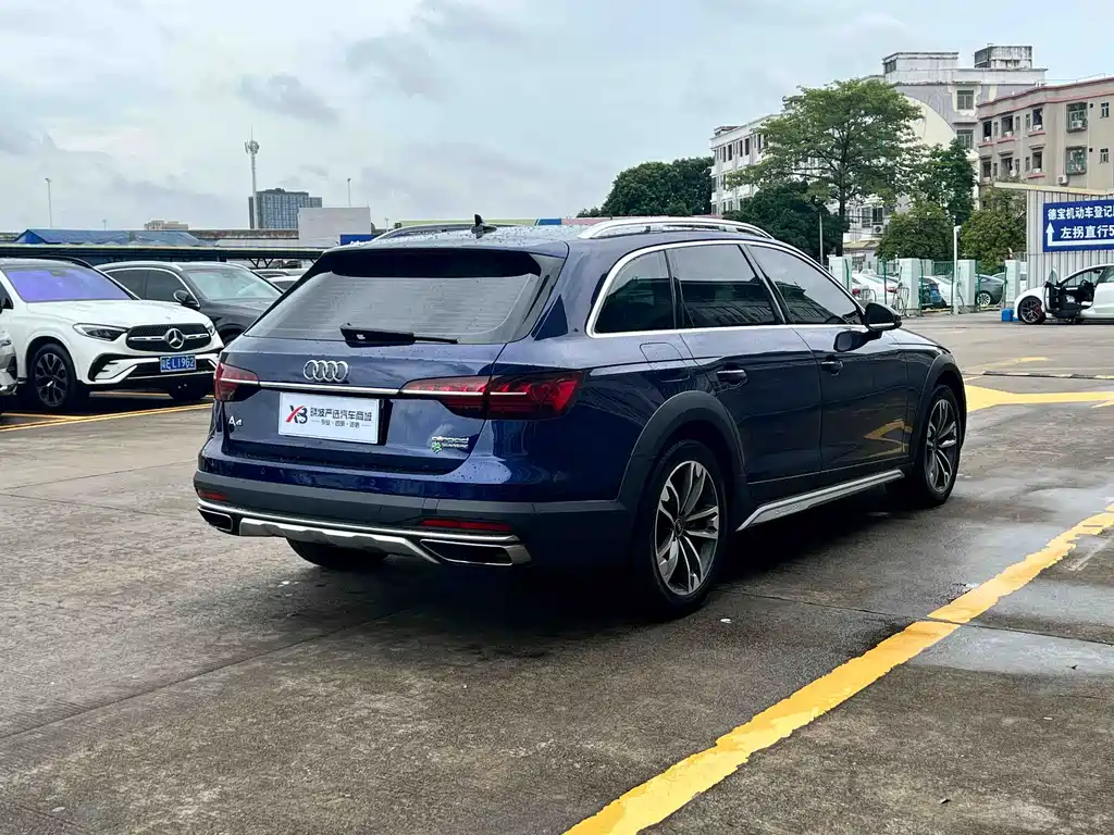 Audi A4 (Import) — фото 4