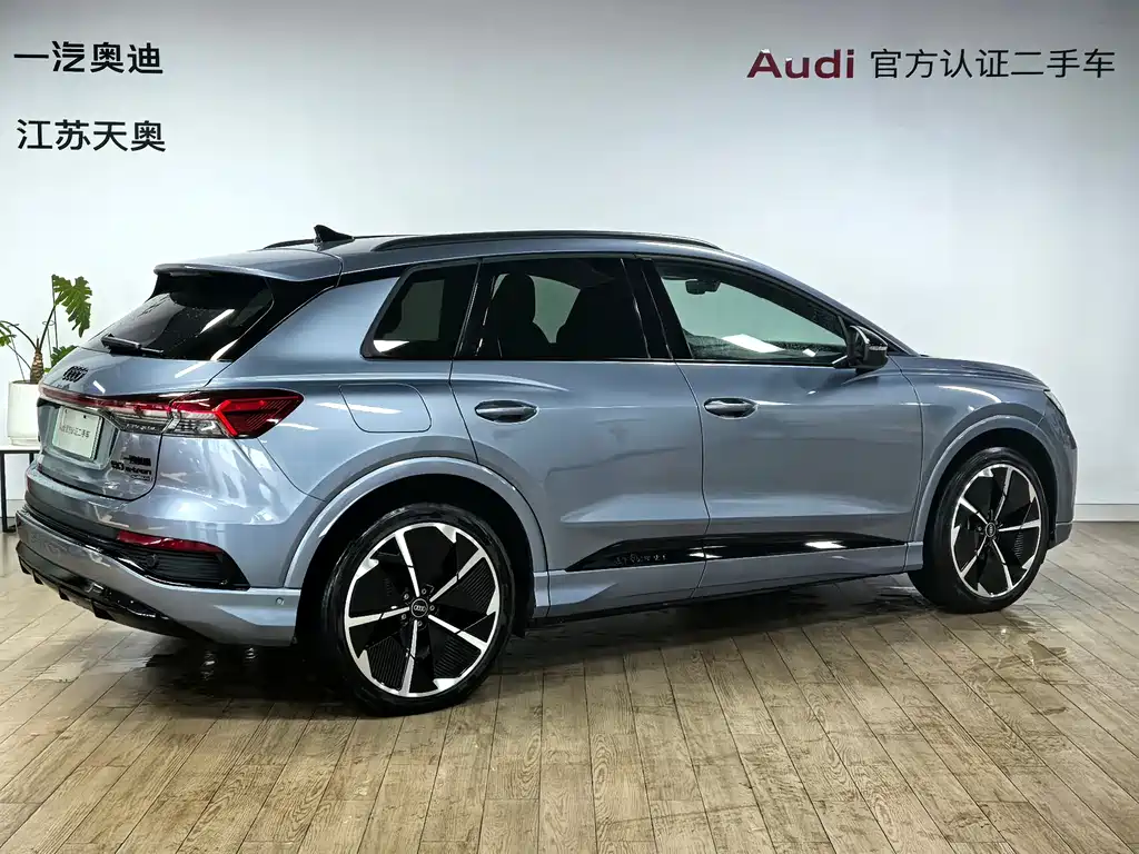 Audi Q4 e-tron — фото 3