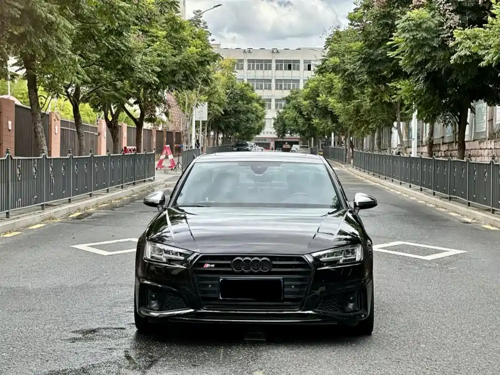 Audi S4 — фото 2