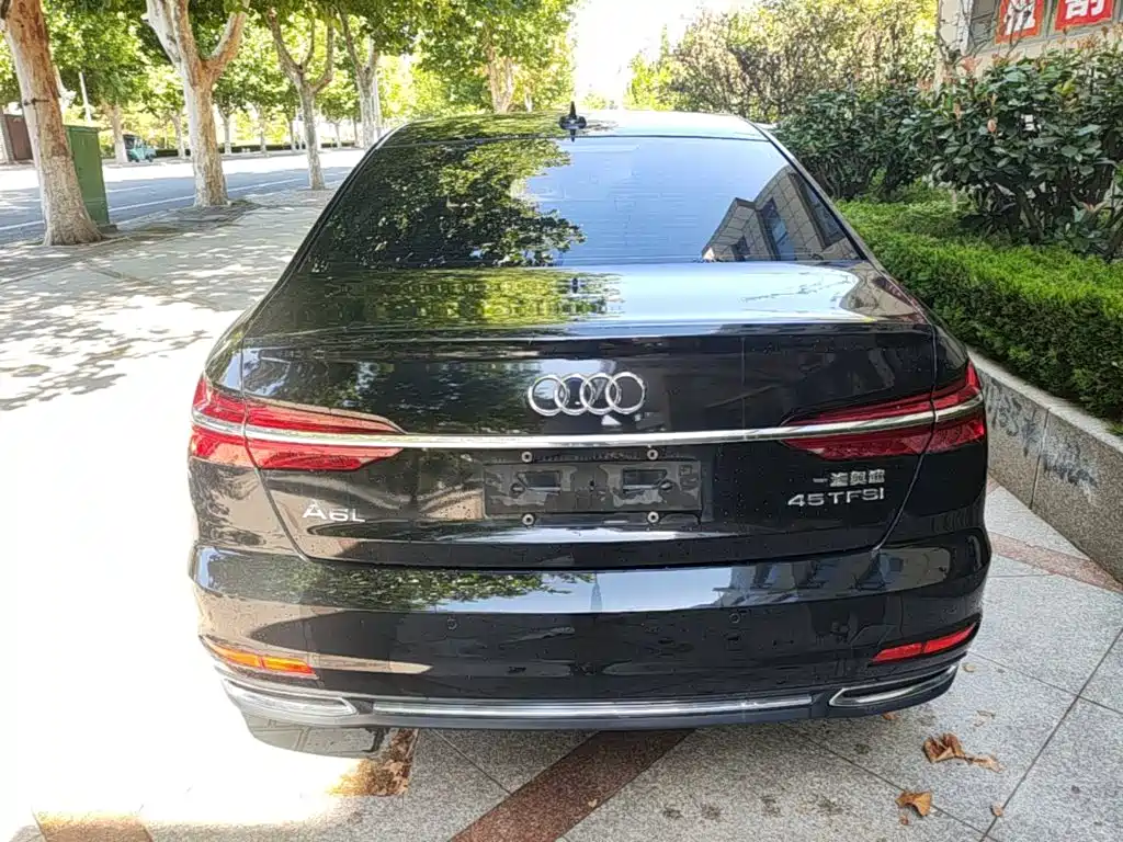 Audi A6L — фото 6