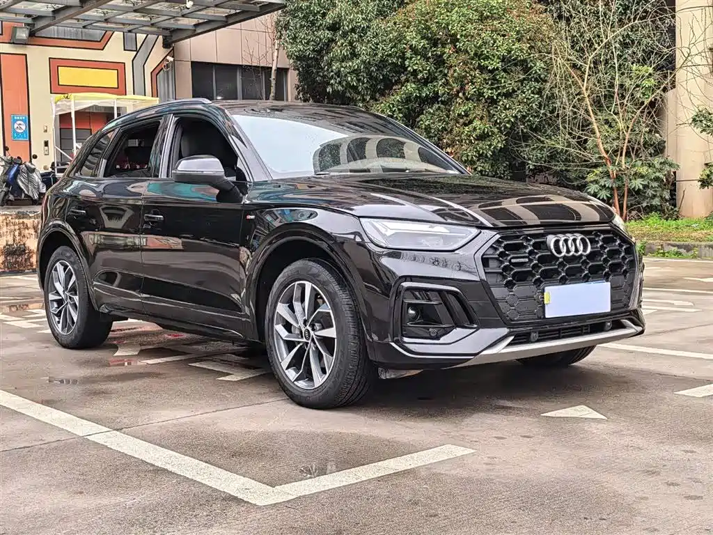 Audi Q5L — фото 3