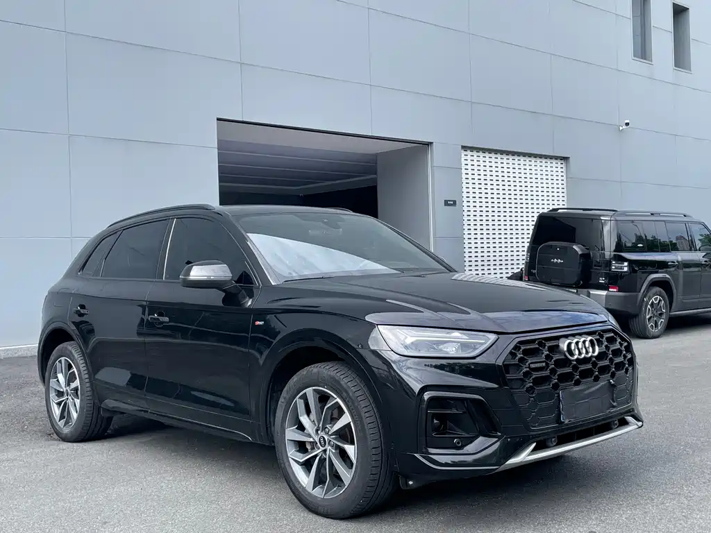 Audi Q5L — фото 3