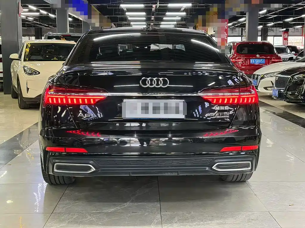 Audi A6L — фото 5