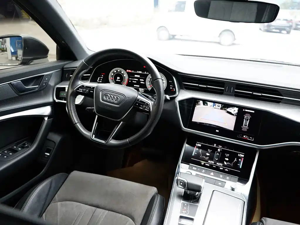 Audi A6L — фото 15