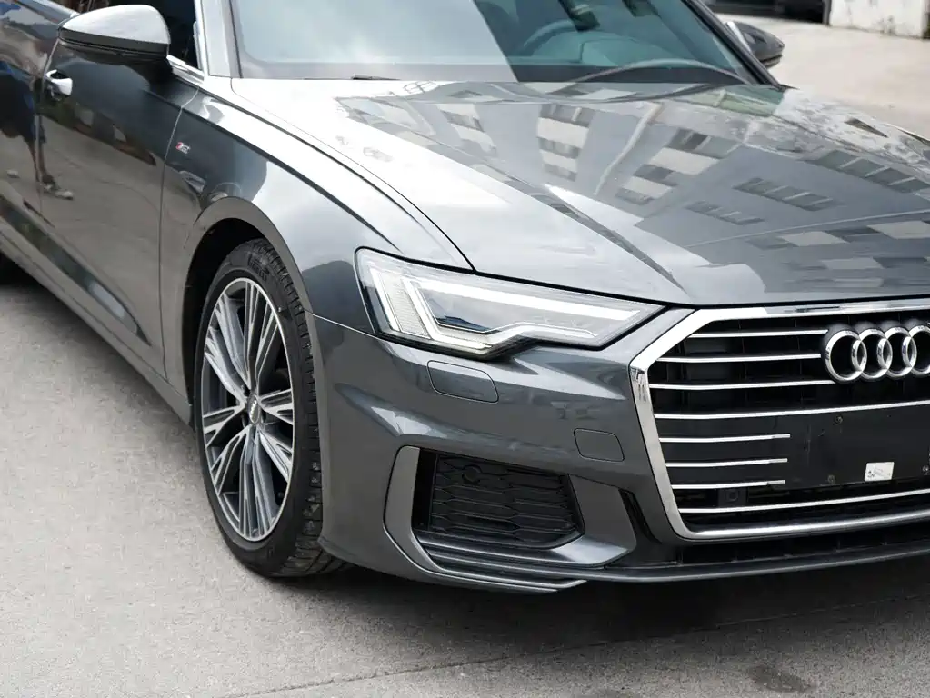 Audi A6L — фото 10