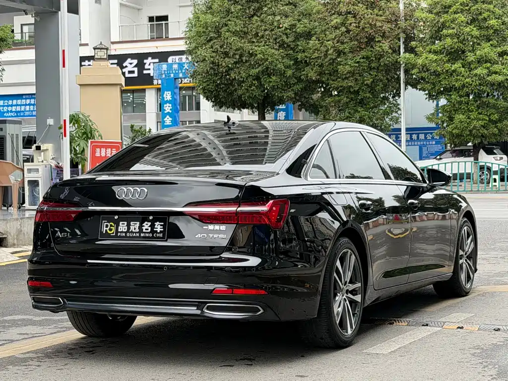 Audi A6L — фото 9