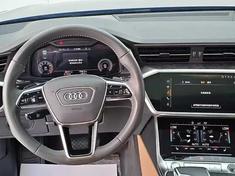 Audi A6L — фото 8