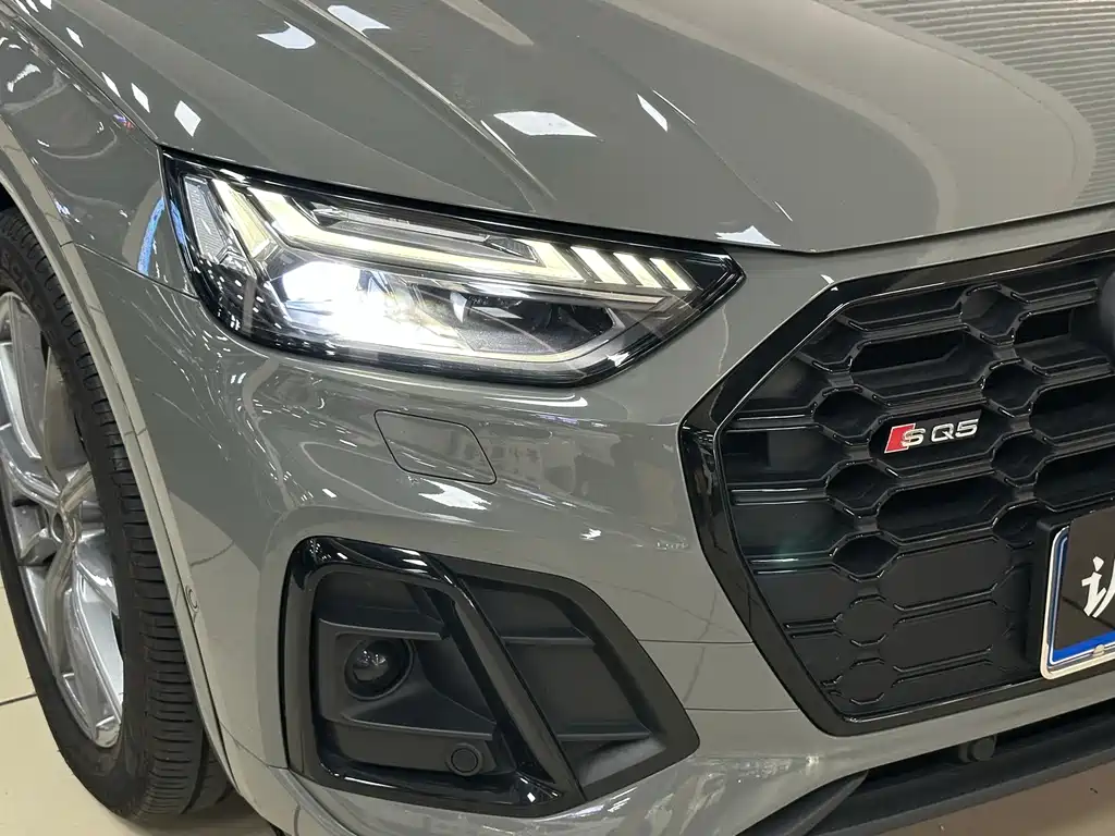 Audi SQ5 — фото 20