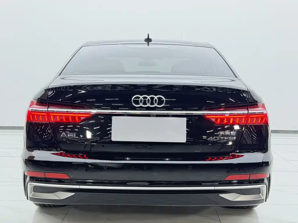 Audi A6L — фото 14