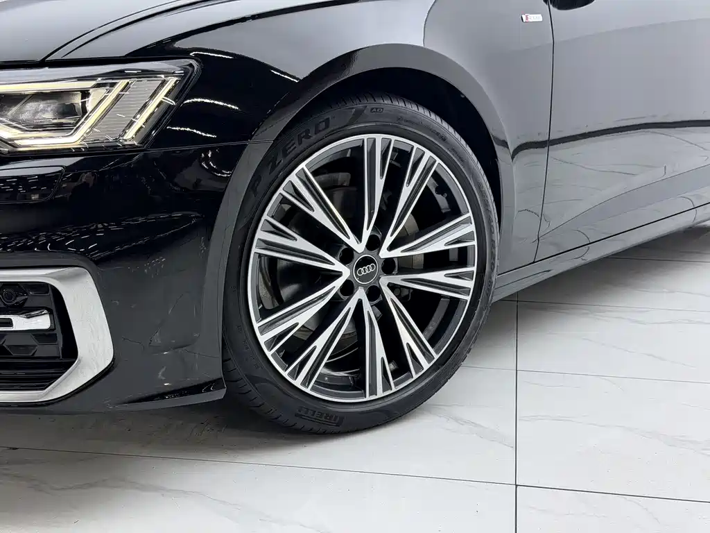 Audi A6L — фото 10