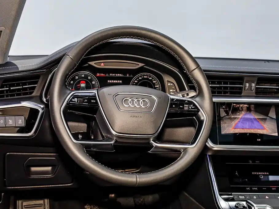 Audi A7L — фото 21