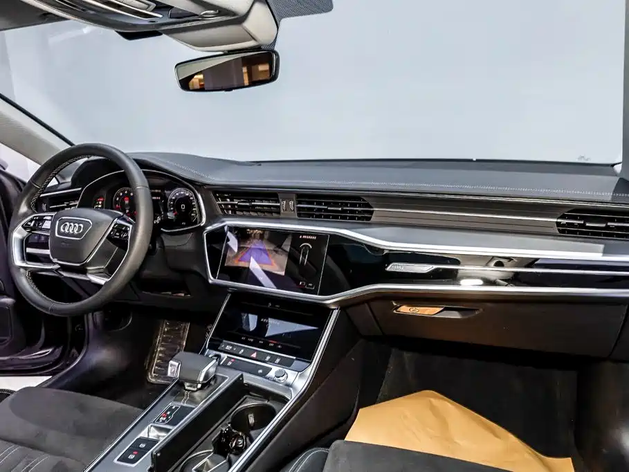 Audi A7L — фото 24