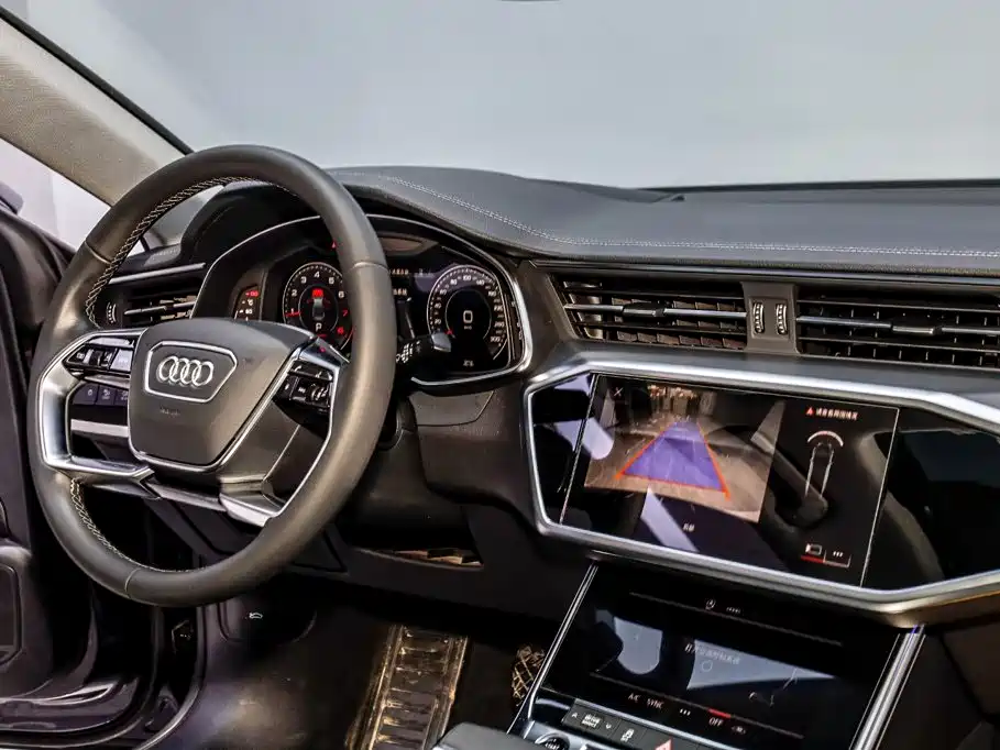 Audi A7L — фото 25