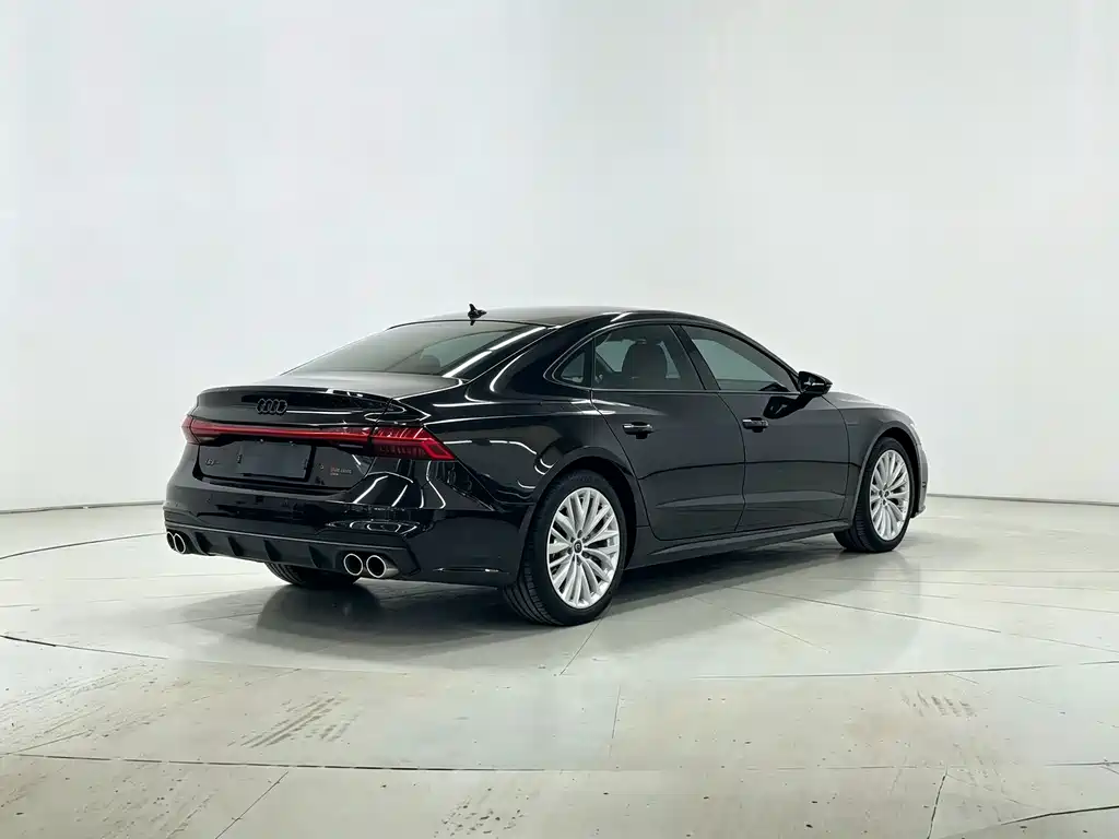 Audi A7L — фото 7