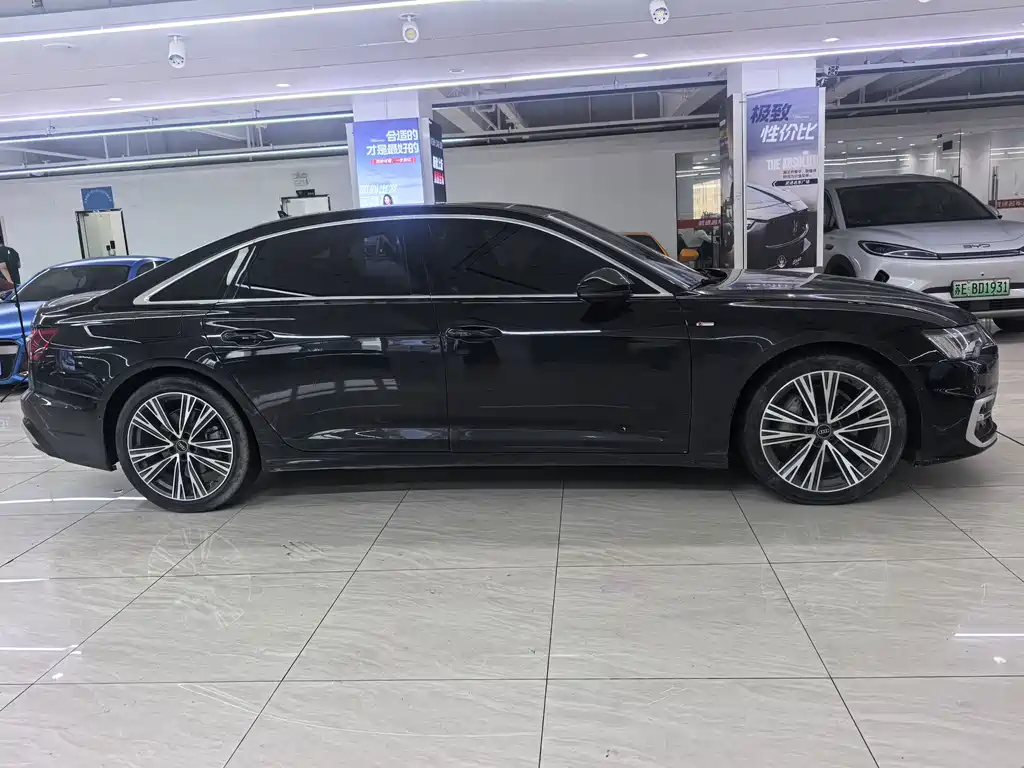 Audi A6L — фото 8
