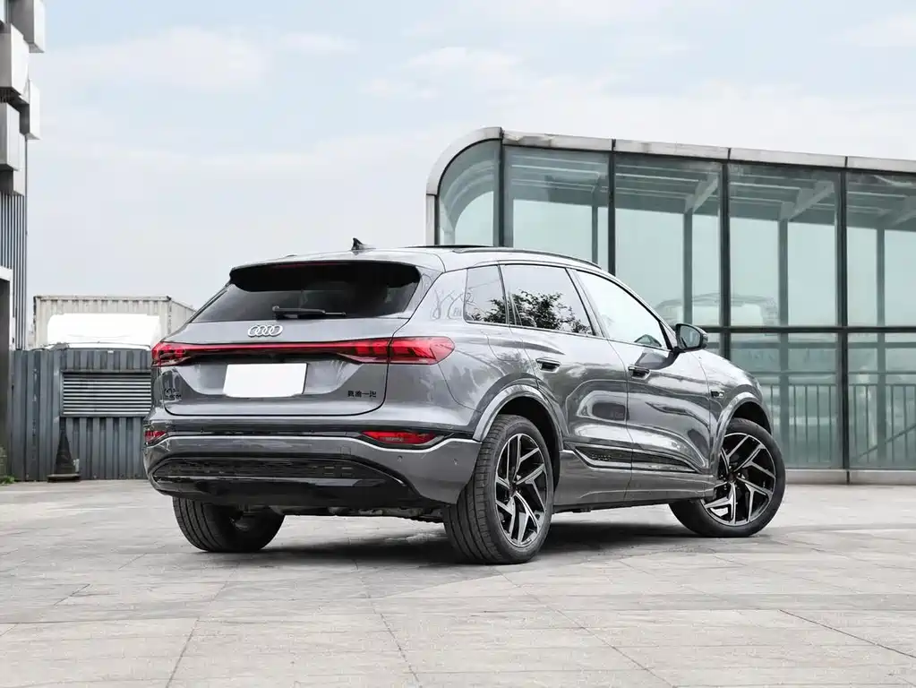 Audi Q6L e-tron — фото 4