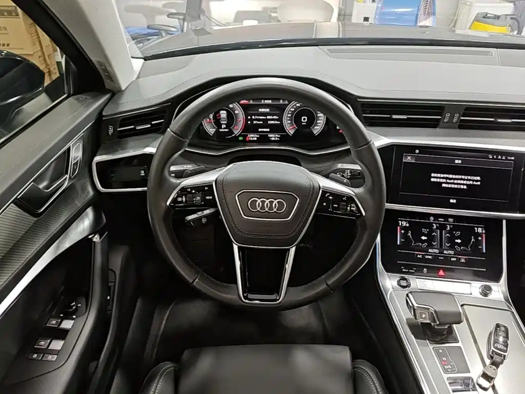 Audi A6L — фото 11