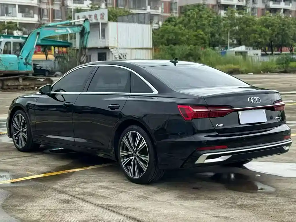 Audi A6L — фото 7